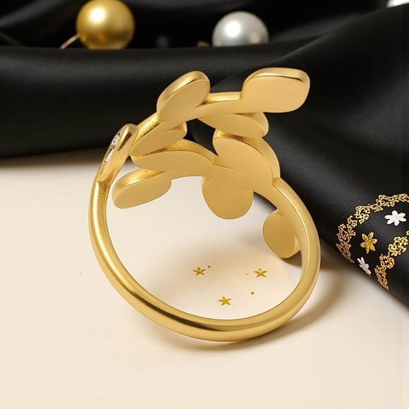 ποΈElegant 18K Gold Plated Adjustable Leaves πΏLeaf Ring Sparkling Zircon β¨ - Picture 7 of 14